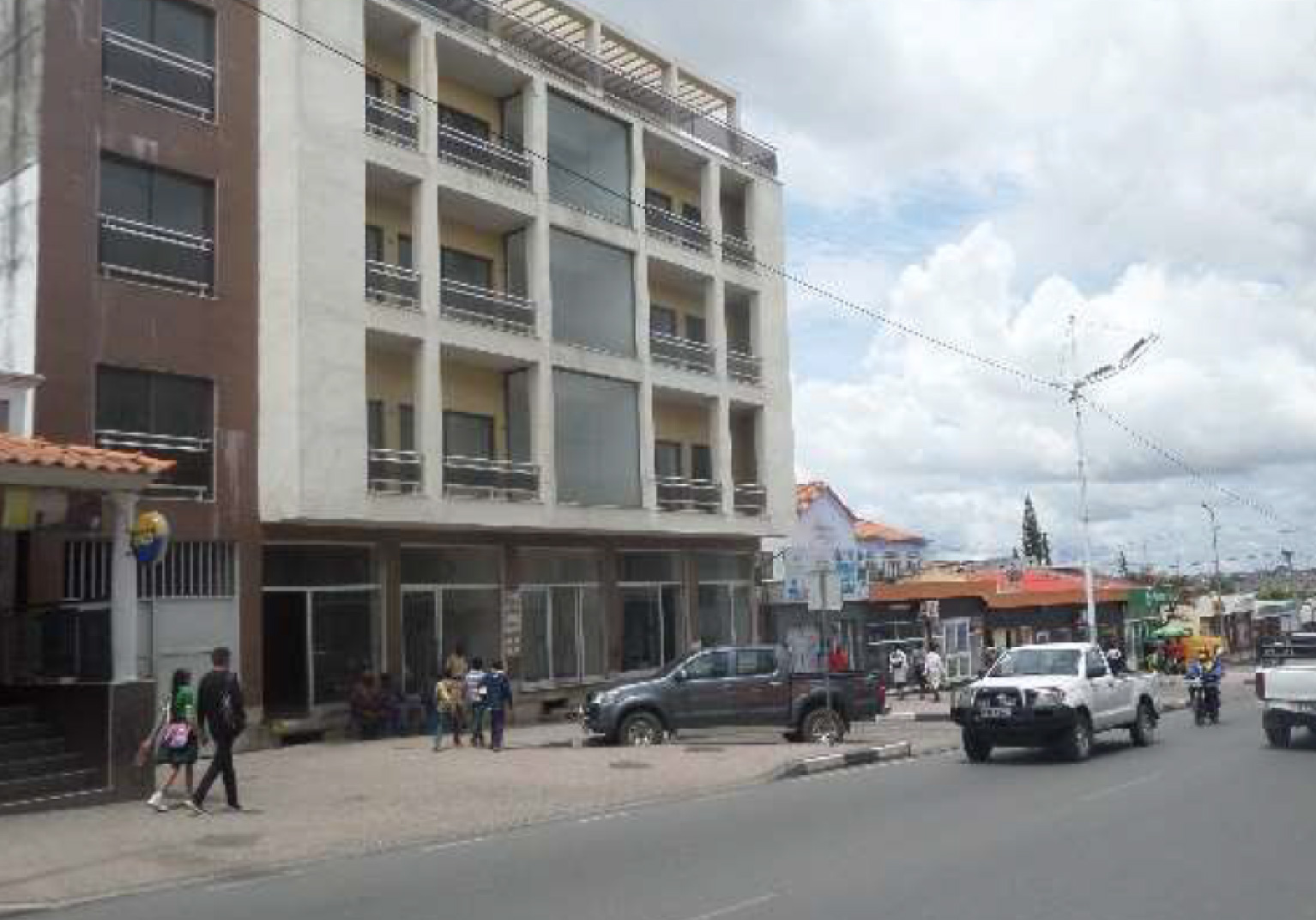 Edificio Misto Lubango 01 Edificio Misto Lubango 01
